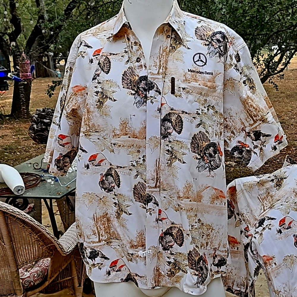 MEN'S LEGENDARY WHITETAILS Mercedes Benz Turkey Deer Shoot  Hunting shirt XL